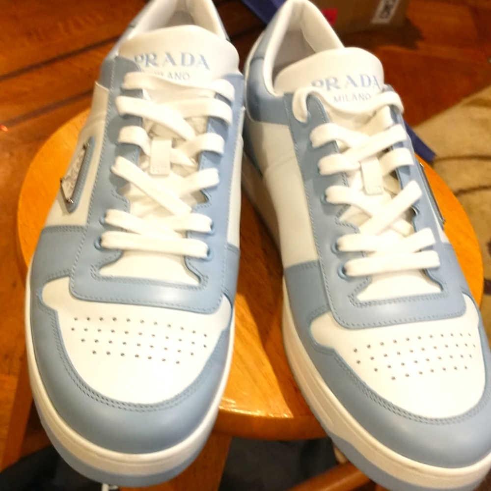 PRADA!